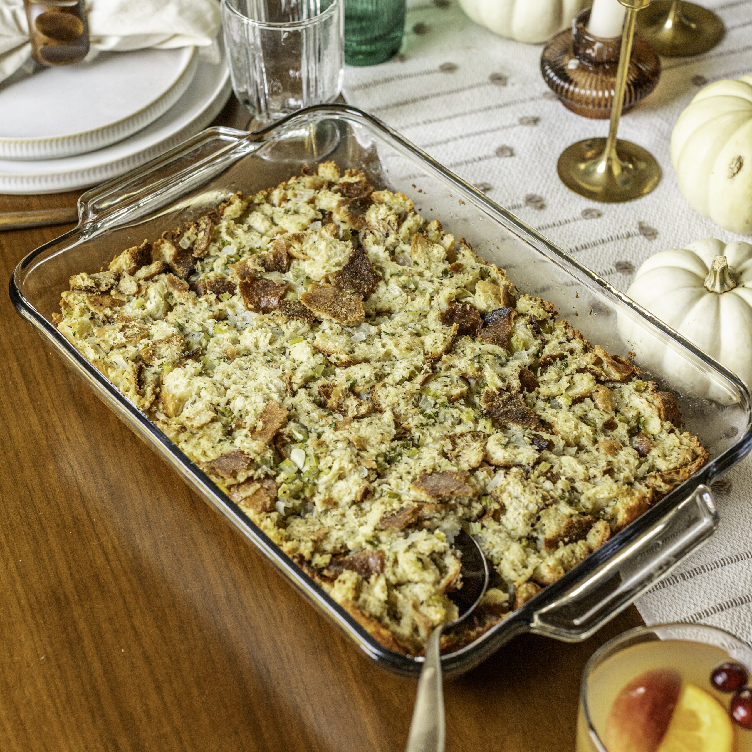 Classic Thanksgiving Stuffing (Perfect for Friendsgiving!)