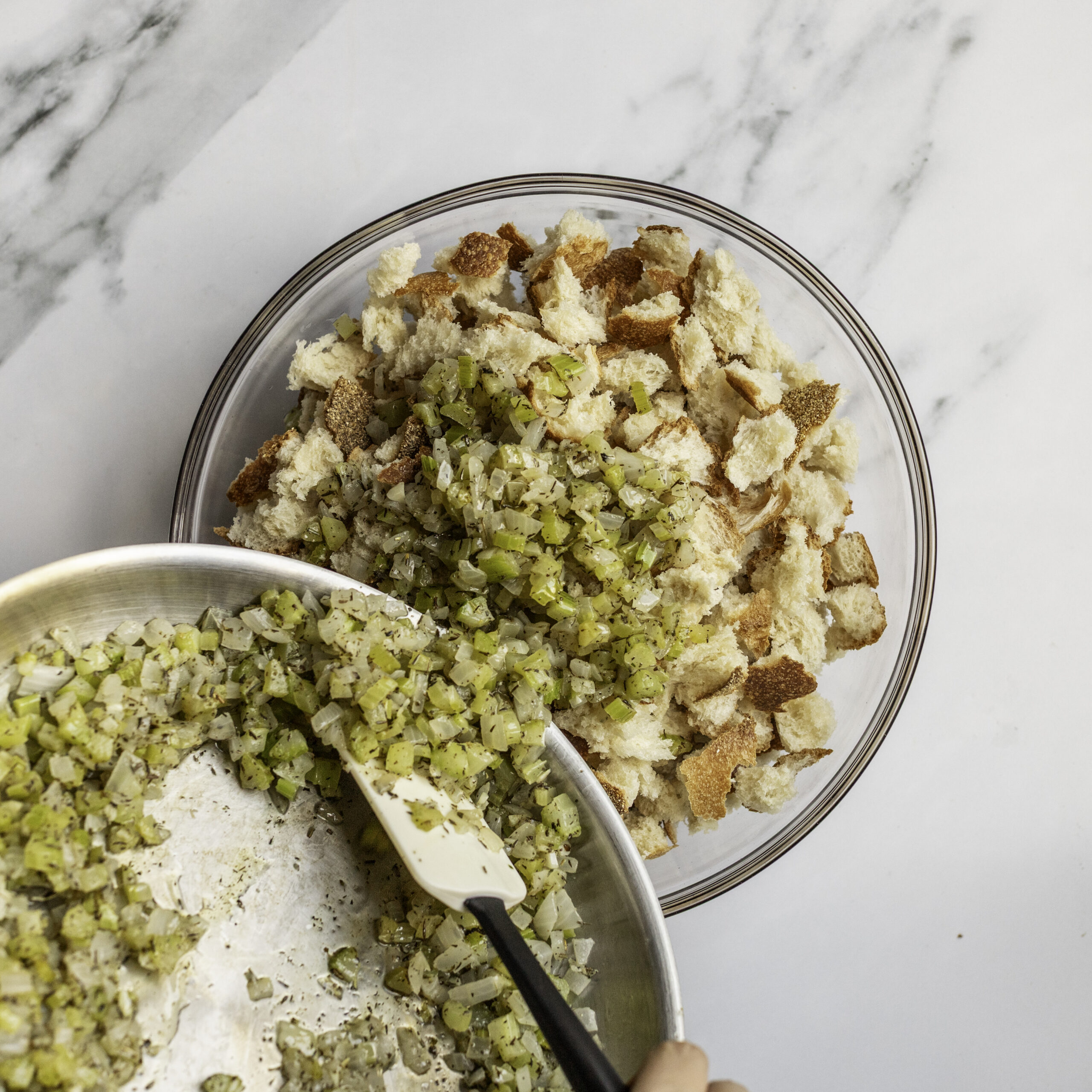 classic thanksgiving dressing with parsley sage and thyme Classic Thanksgiving Dressing With Parsley, Sage and Thyme